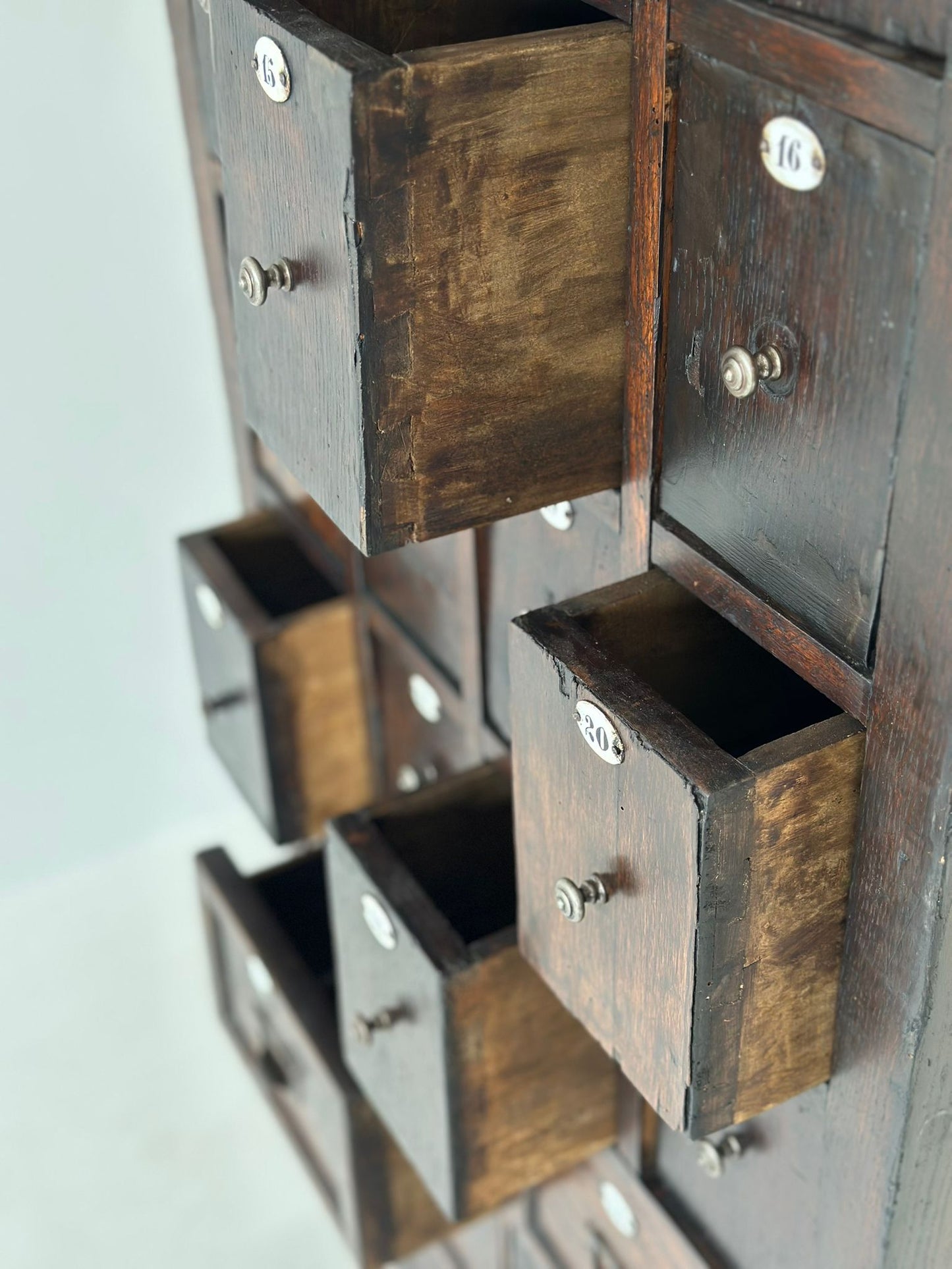 Archivio con cassetti