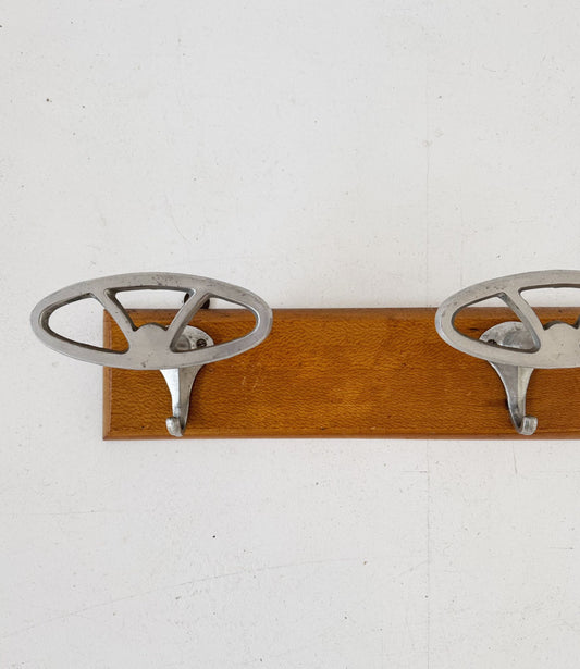 Appendiabiti in legno e metallo