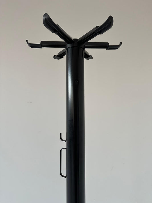 Rocket clothes hanger, Magis