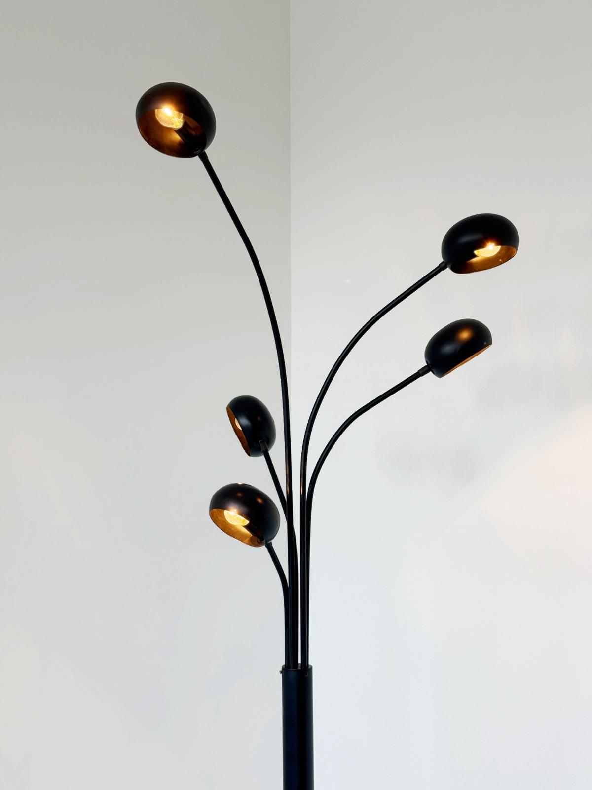 Piantana vintage in metallo nero, anni ’70 attribuita a Reggiani