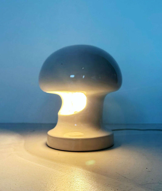 Ceramic table lamp