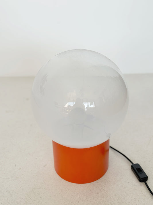 Lampada da tavolo con base arancione