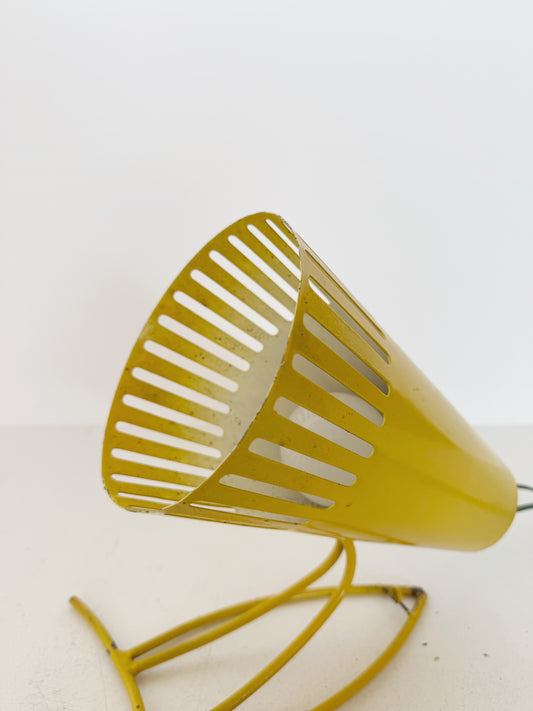 Lampada da tavolo industriale