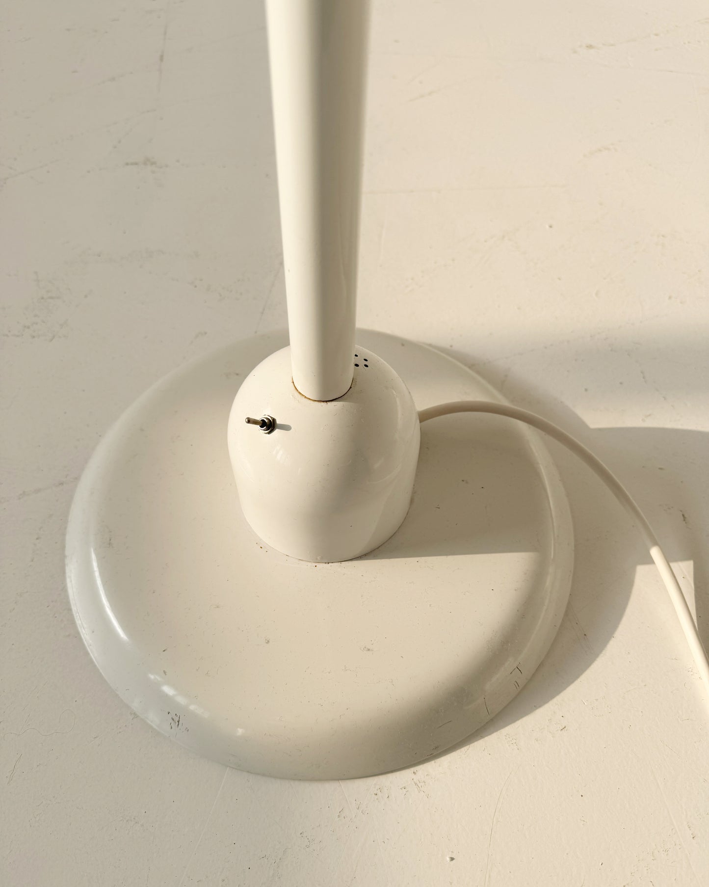 Lampada da terra vintage con luce regolabile