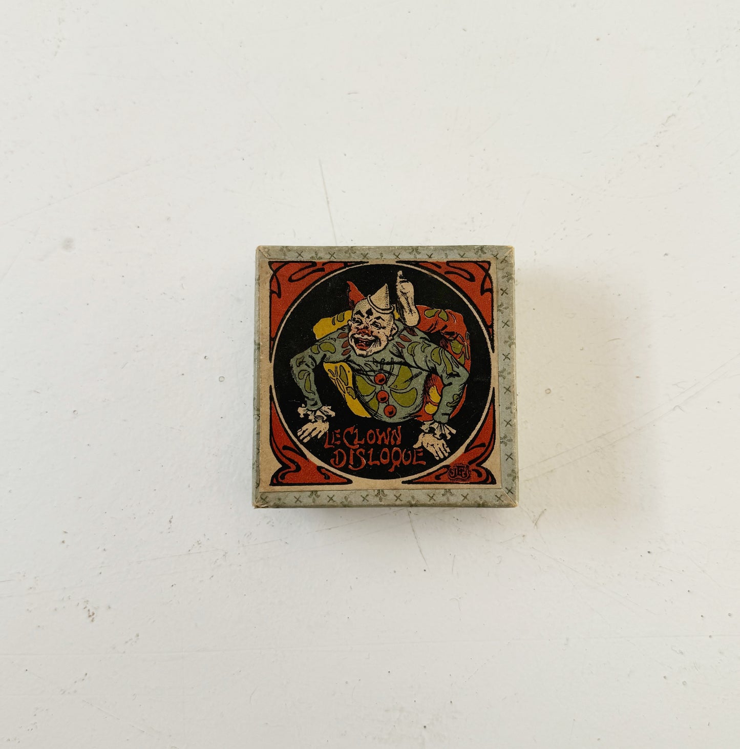 Le Clown disloque-French games of wit and skill from the 1950s