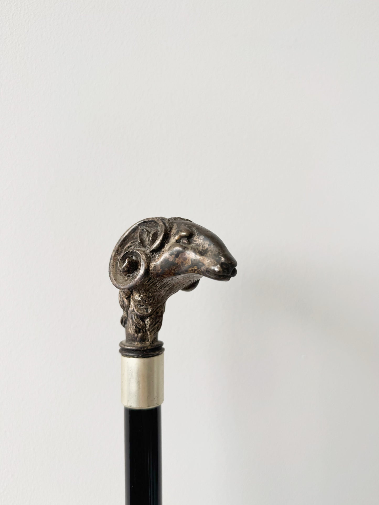 walking stick with caricatured figurative handle (late 19th – early 20th century)