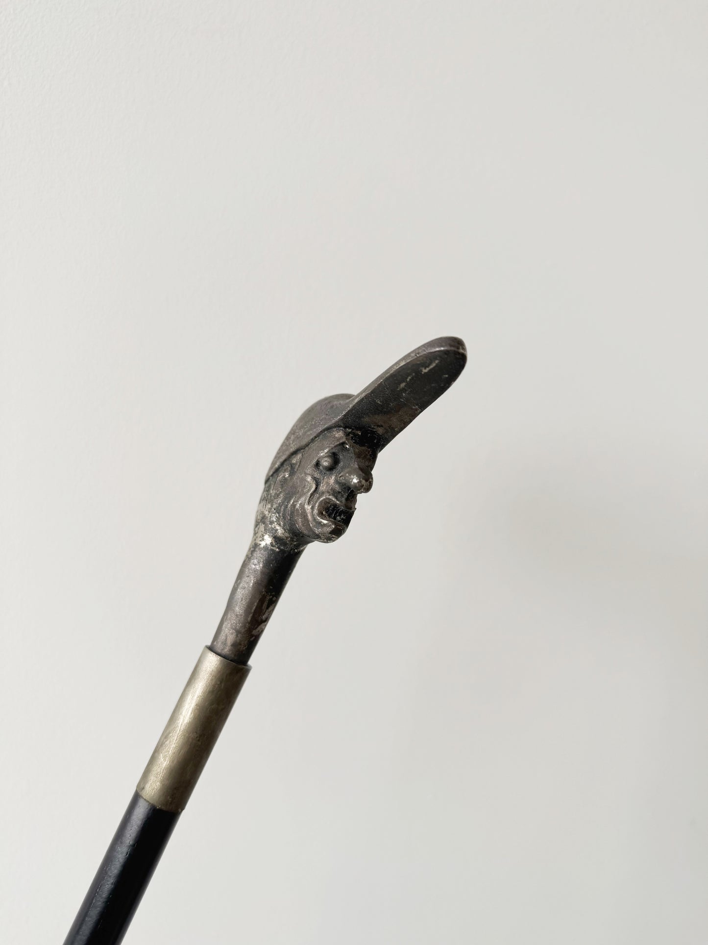 bastone da passeggio con manico figurativo caricaturale (fine XIX – inizi XX secolo)