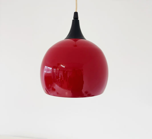 Lampadario a sospensione in metallo rosso