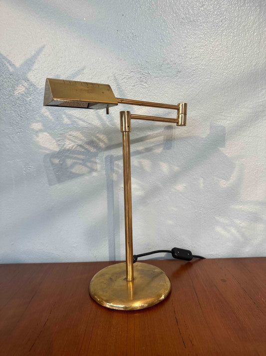 Bridge table lamp