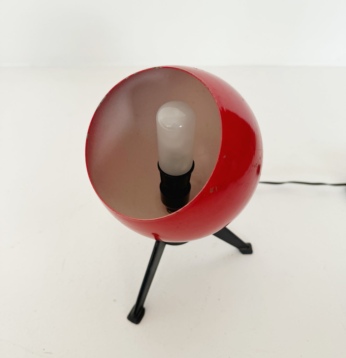 Small eye table lamp