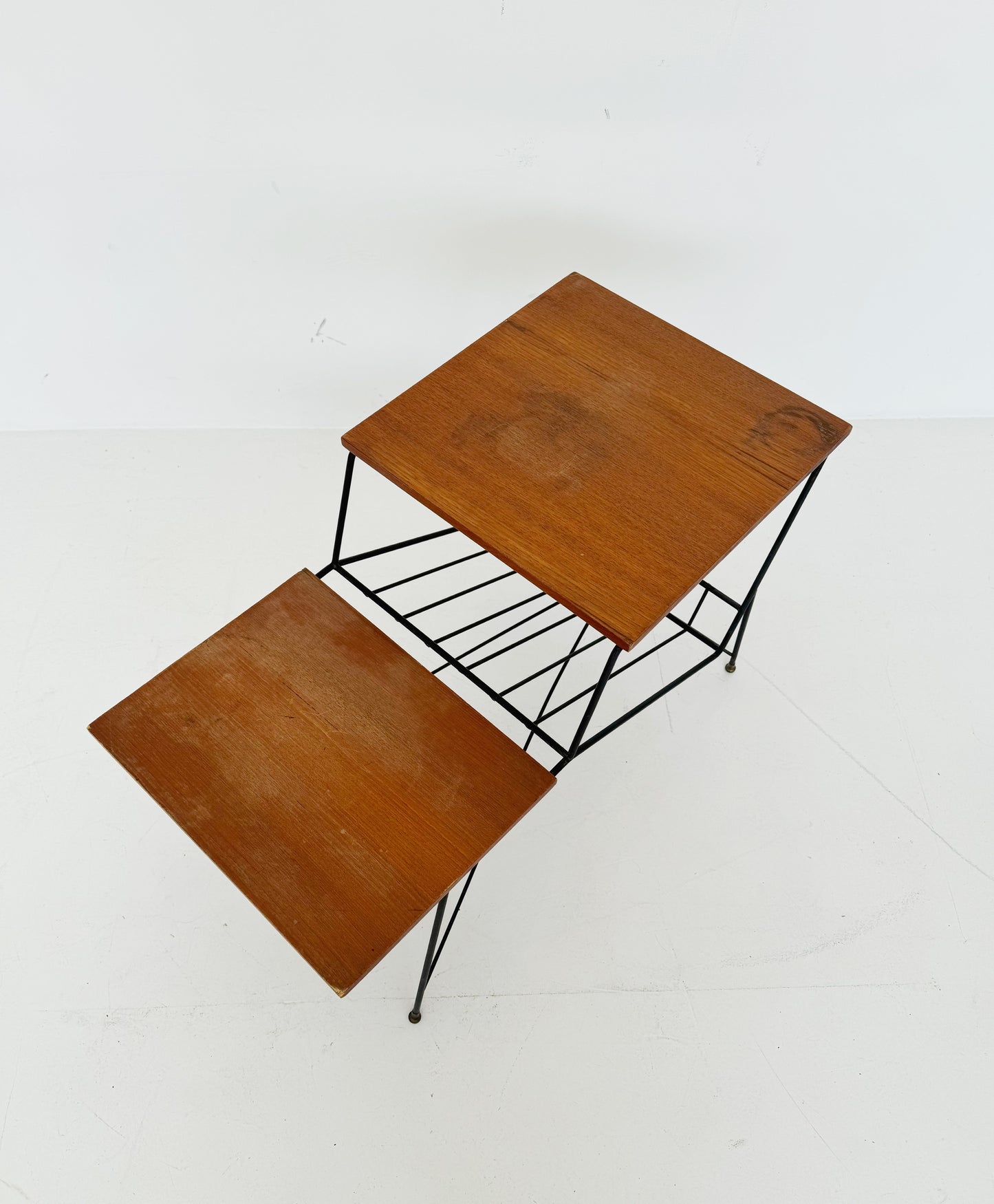 Tavolino da salotto con portariviste degli anni '60