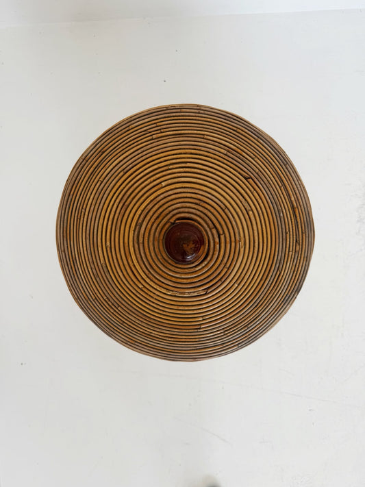 Contenitore con coperchio in rattan, seconda metà del XX secolo.