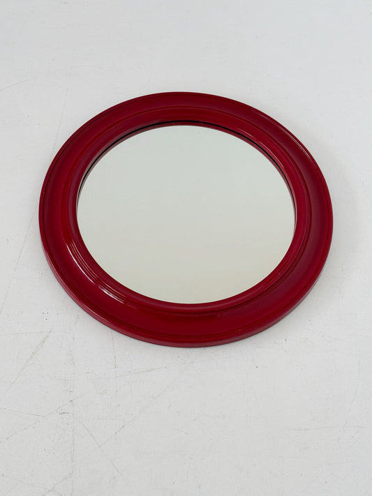Specchio rotondo con cornice in legno laccato rosso, anni '70