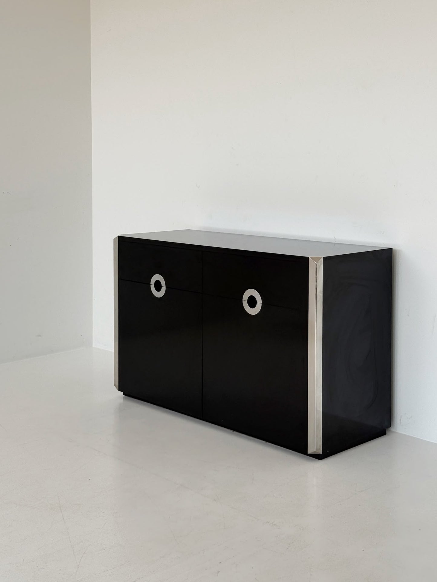 Credenza di Willy Rizzo per Mario Sabot
Italia, anni ’70