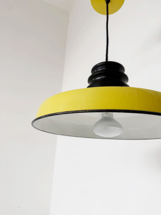 Lampadario industriale pop giallo – anni '70