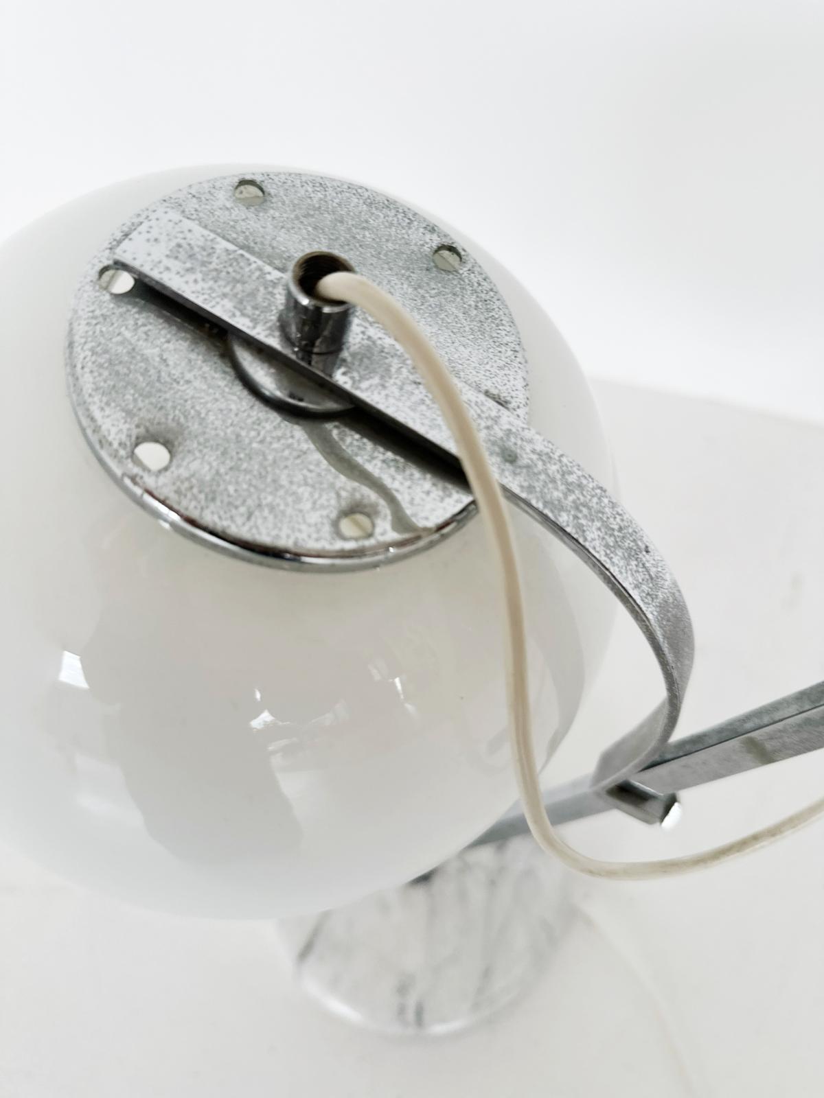 Lampada da tavolo con base in marmo