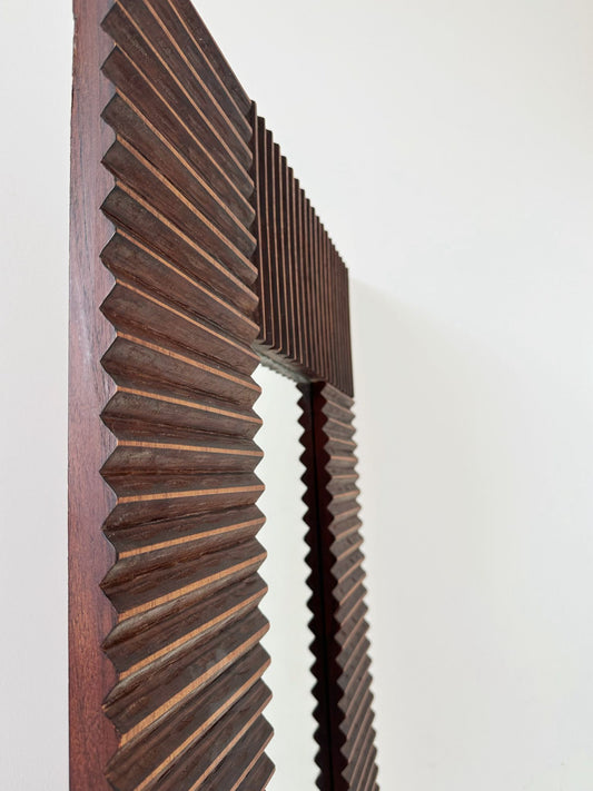 Floor mirror with ribbed wooden frame