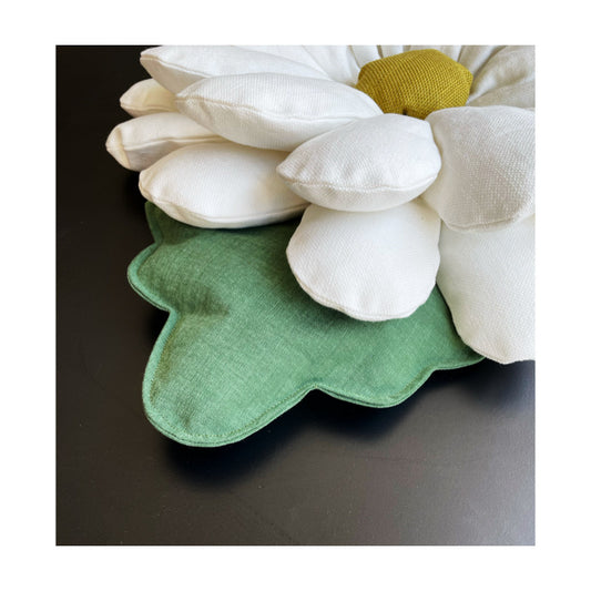 DAISY FLOWER PILLOW
