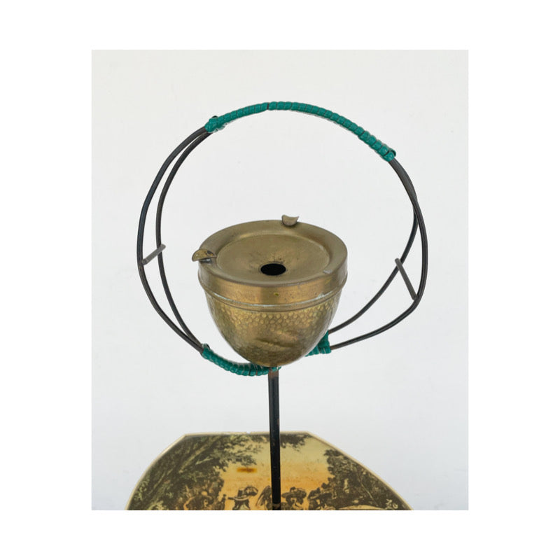 Tavolino con posacenere