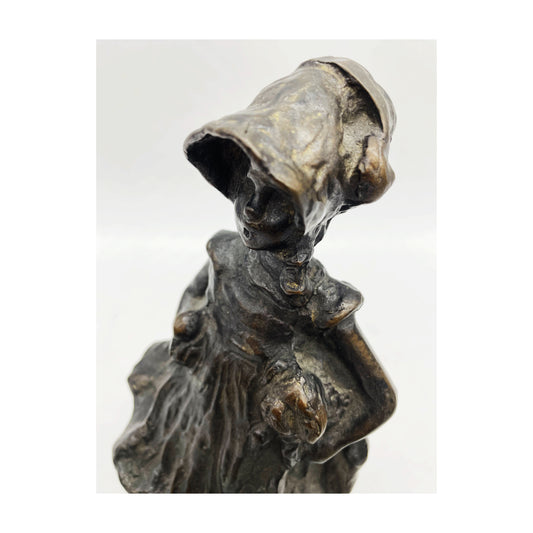 Little girl sculpture P. TROUBETZKOY