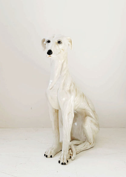 Scultura di levriero in ceramica smaltata – Eleganza decorativa