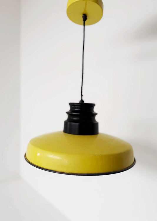 Lampadario industriale pop giallo – anni '70