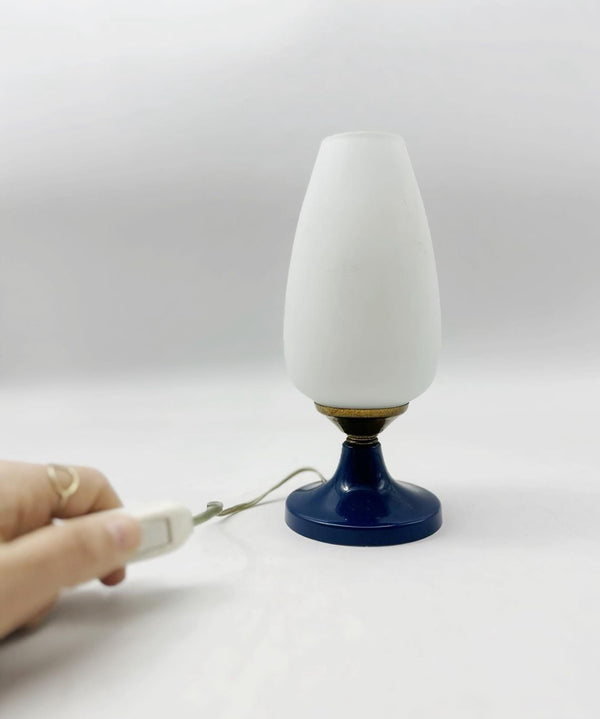 Opaline glass table lamp