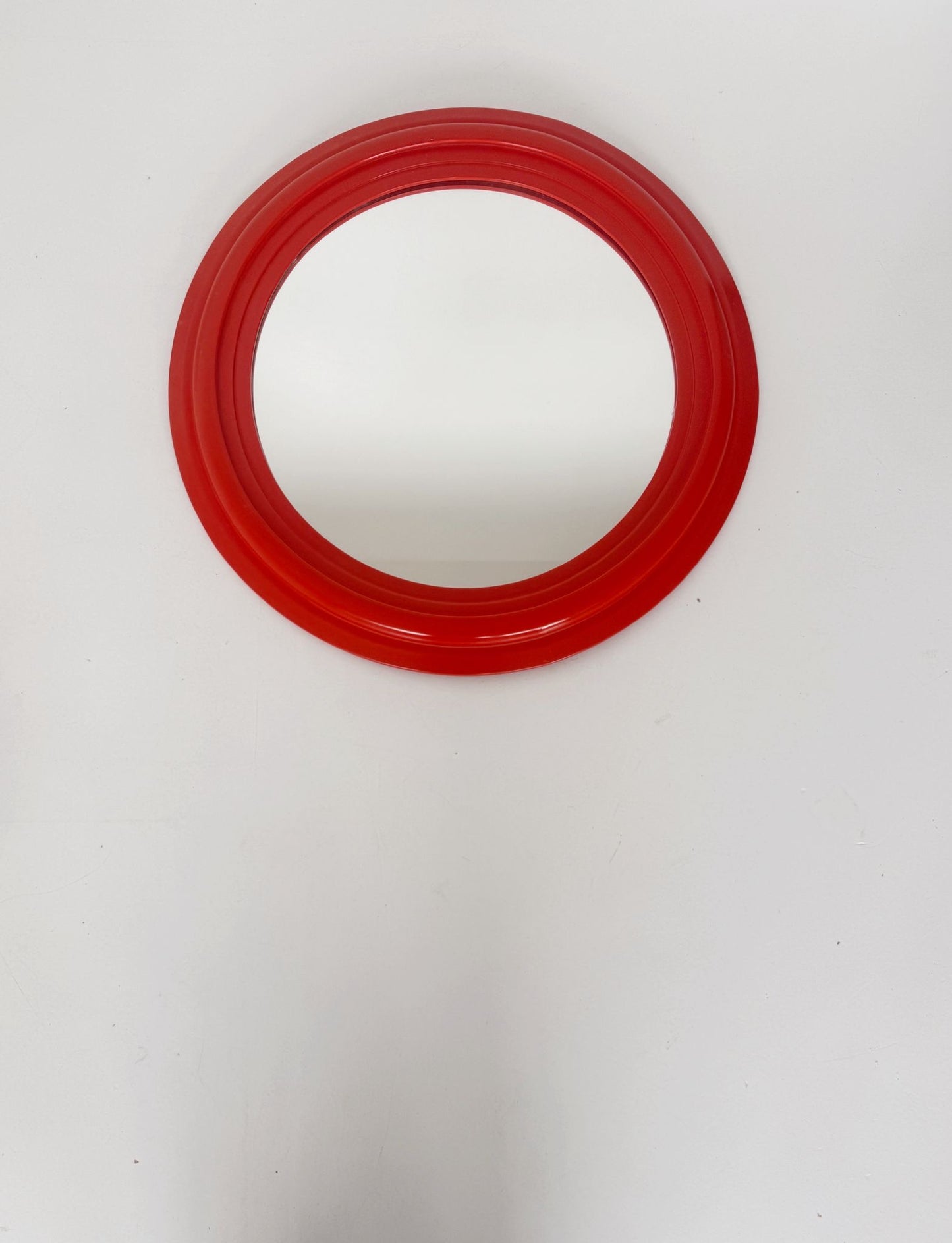 Specchio da parete con cornice arancione – Italia, anni '70