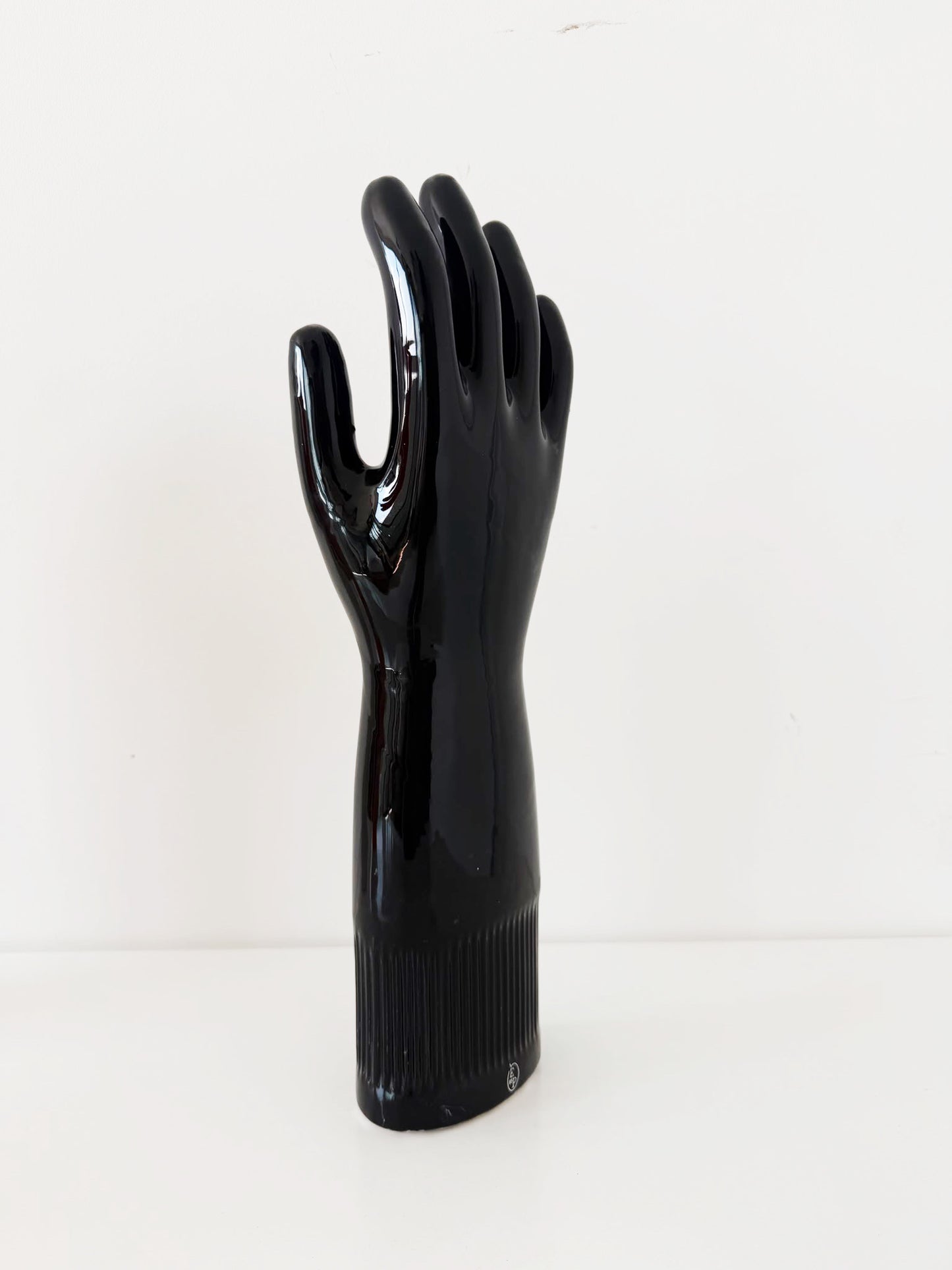 Ceramic mold/ Pirelli glove Prod. Italian, 1980