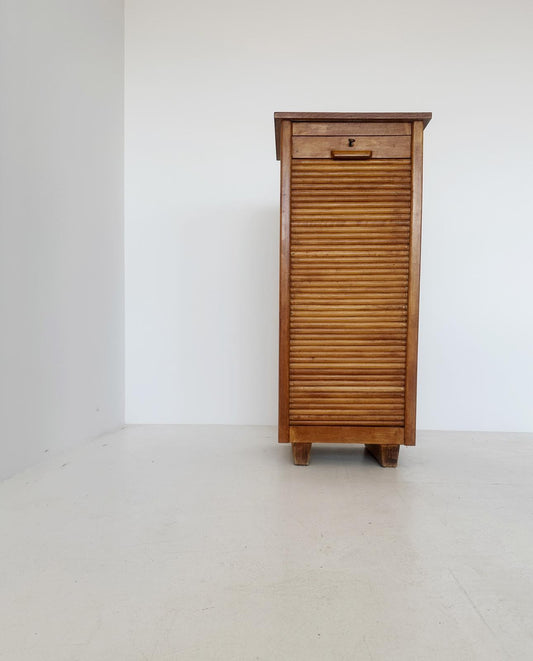 Rolling shutter cabinet