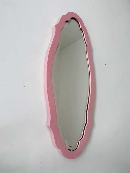 Specchio sagomato con cornice rosa – anni '70