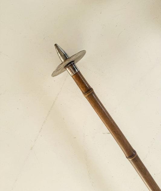 Bastone con sgabello vintage pieghevole – in legno, ottone e metallo
