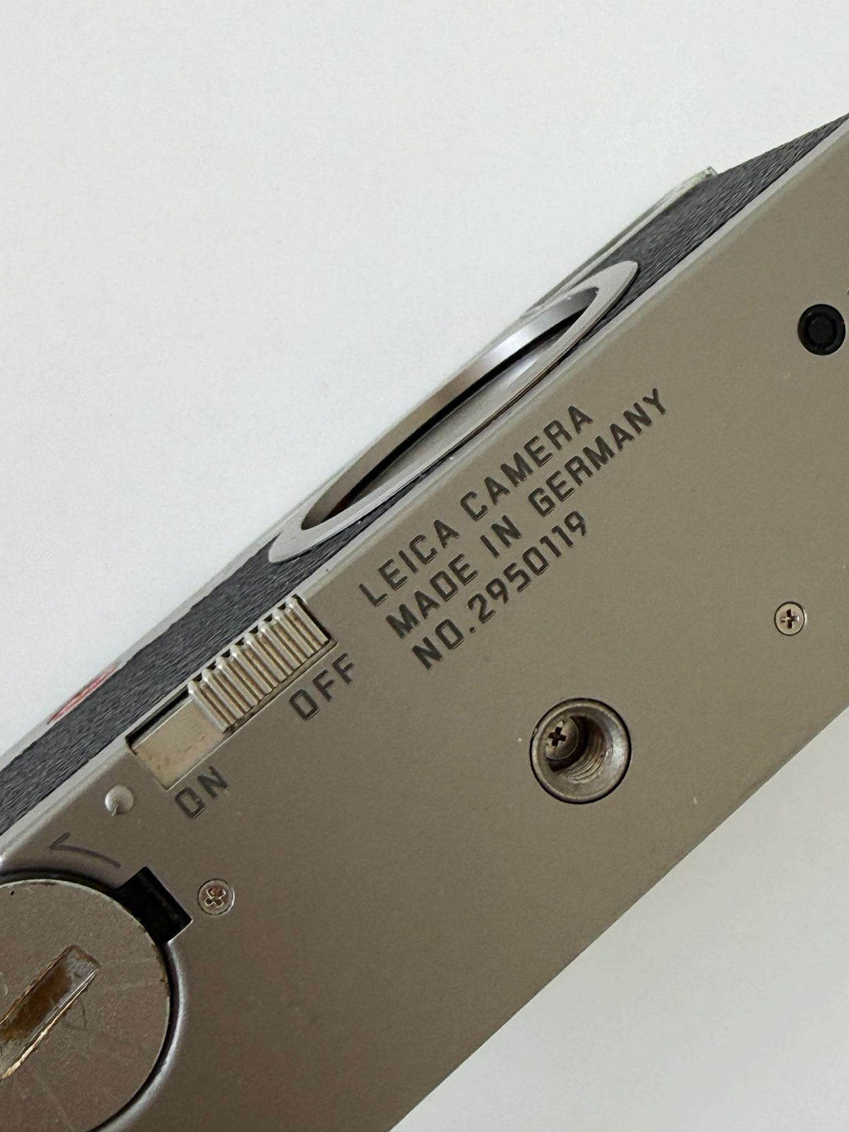 Leica CM Titanium – 35mm Film Camera Leica Summarit 40mm f/2.4