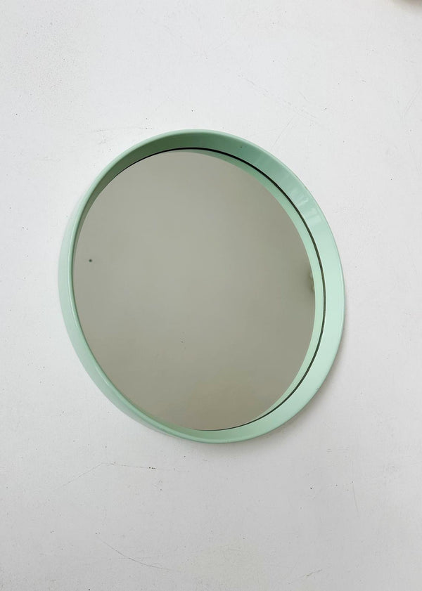 Round mirror