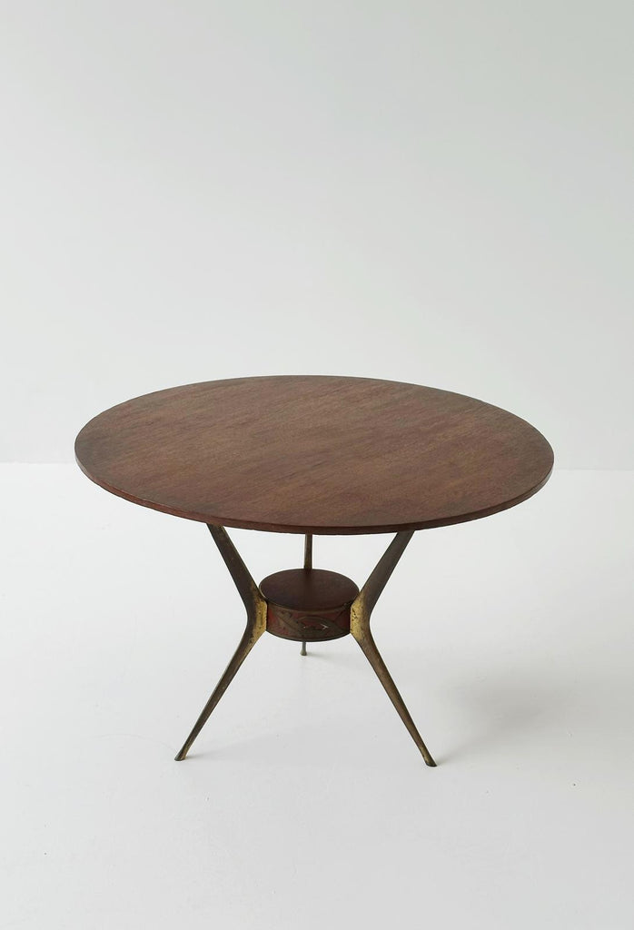 Round coffee table