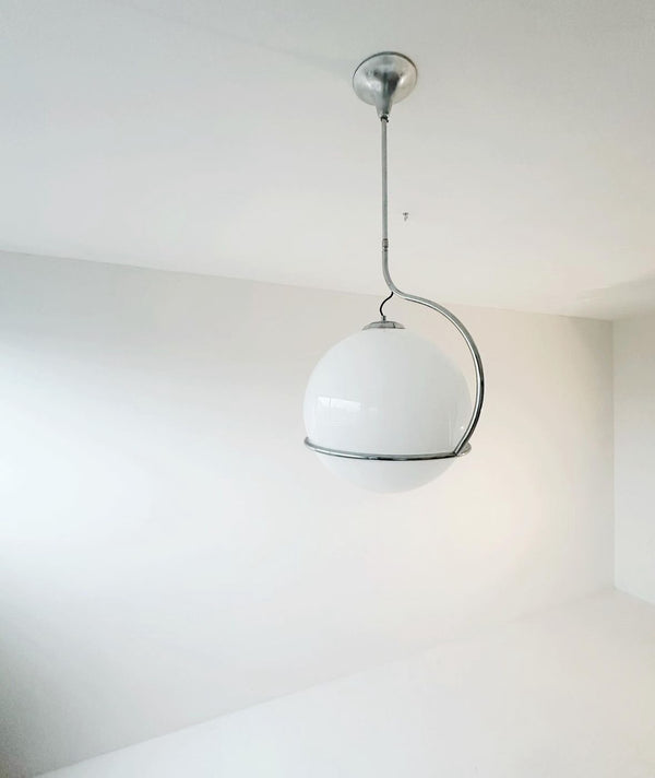 Lampadario cromo e sfera in vetro