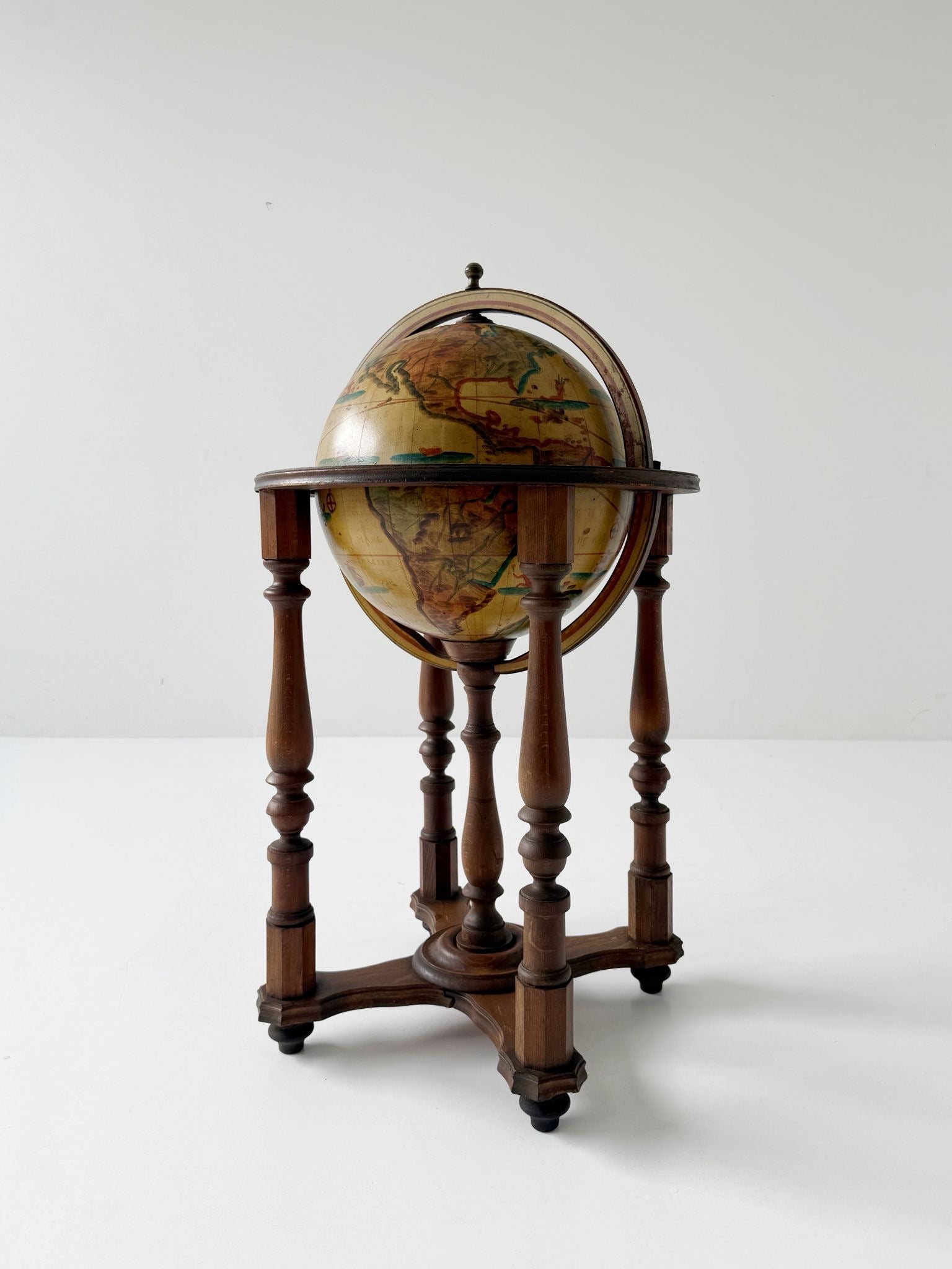 Mappamondo da bar in legno – anni '60/'70