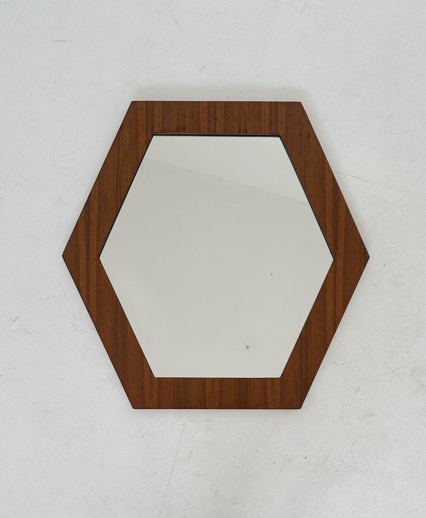 Hexagonal mirror