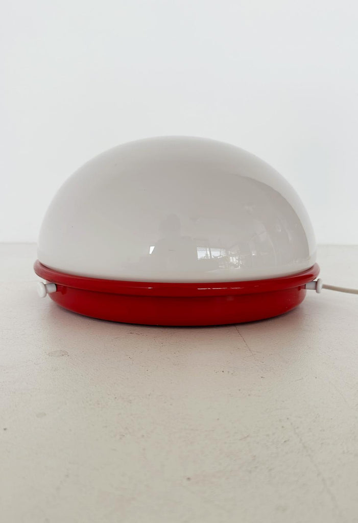 Table lamp with red base