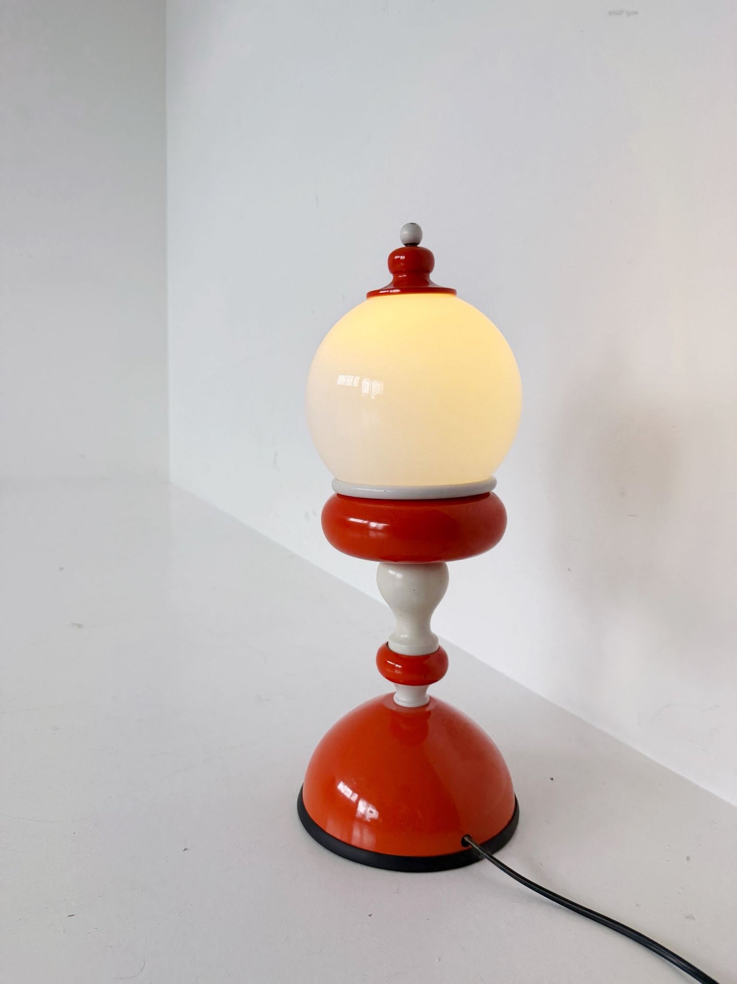 Space Age Table Lamp in Opal Glass and Lacquered Metal, 1970s