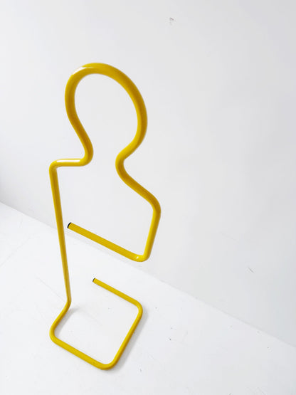 Appendiabiti da terra in metallo – Design minimal