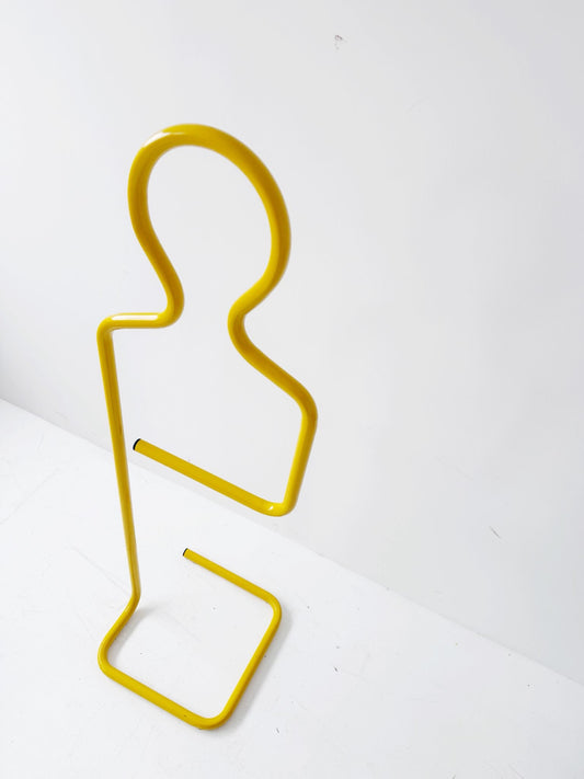 Appendiabiti da terra in metallo – Design minimal