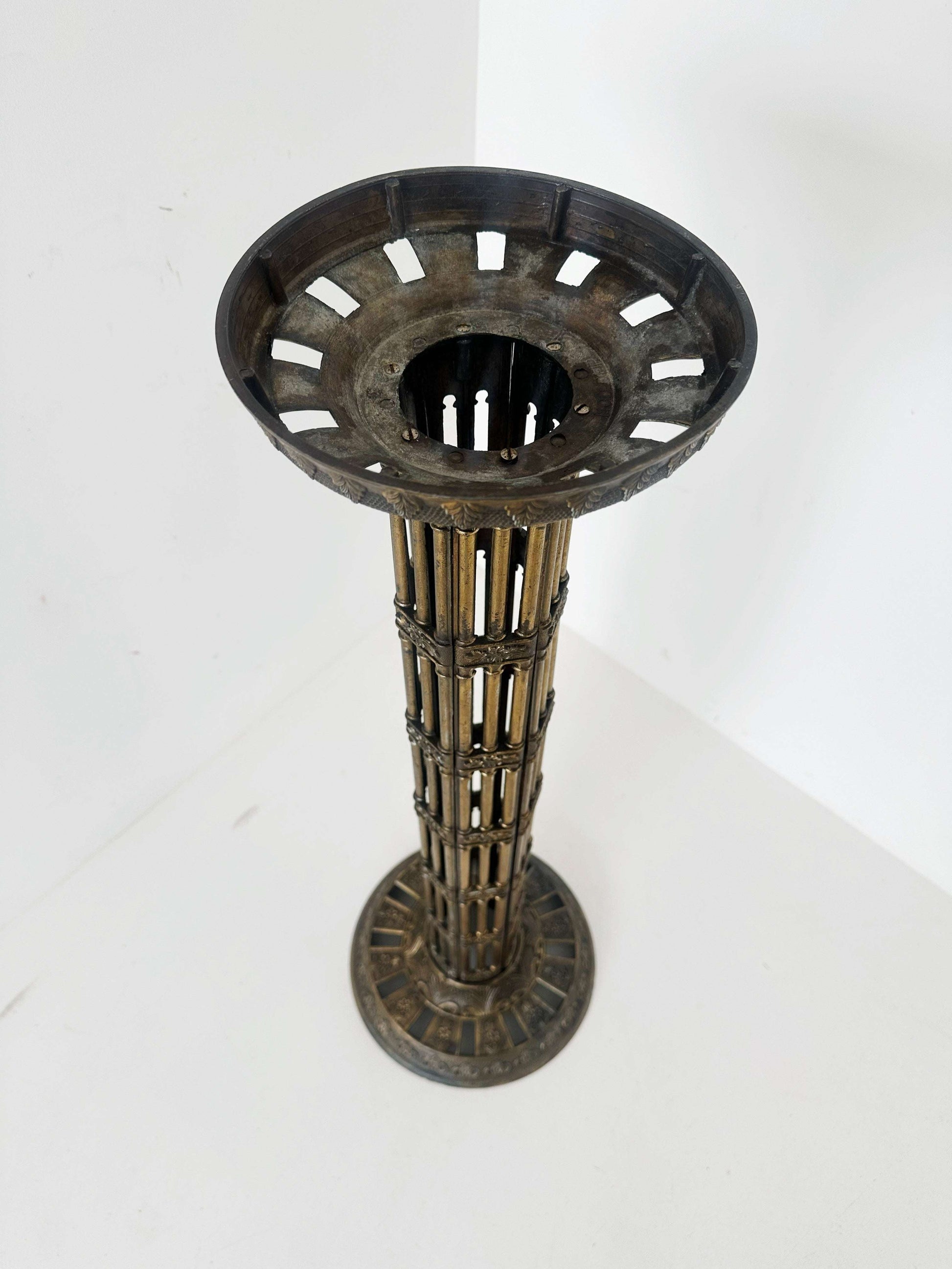 Flower stand column in burnished cast brass