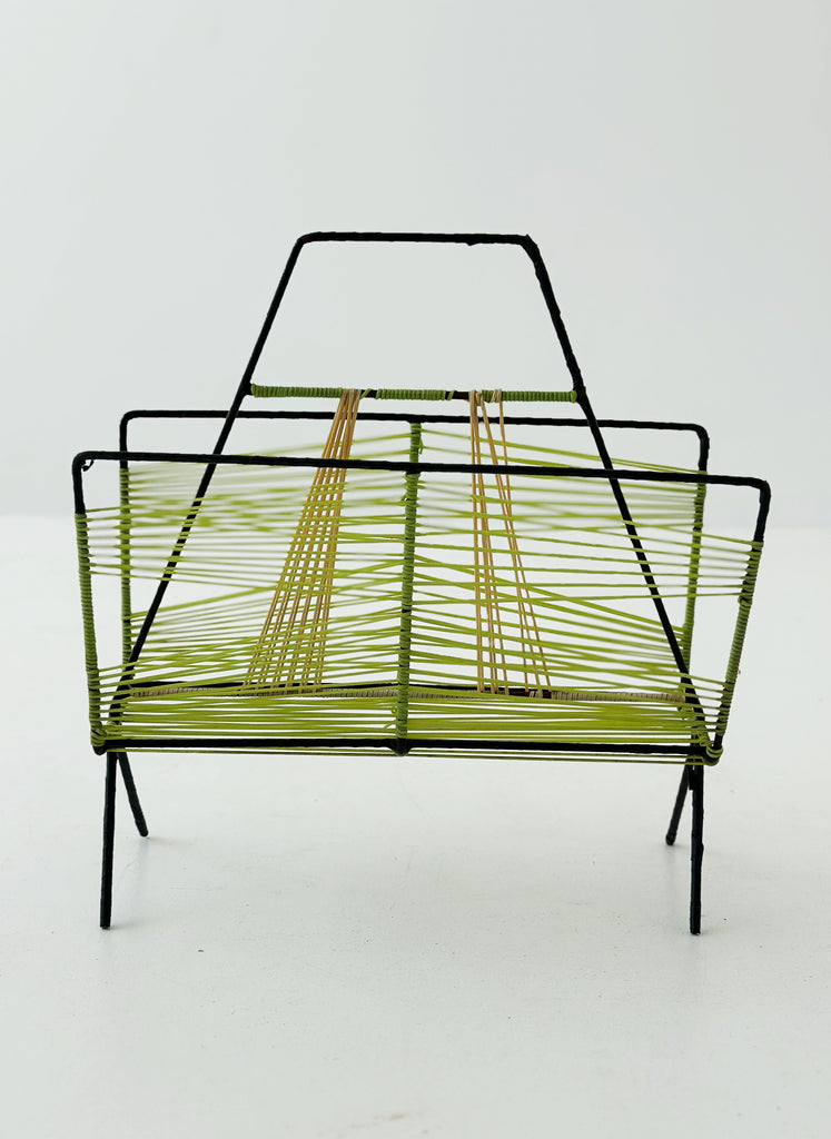 Corded magazine rack