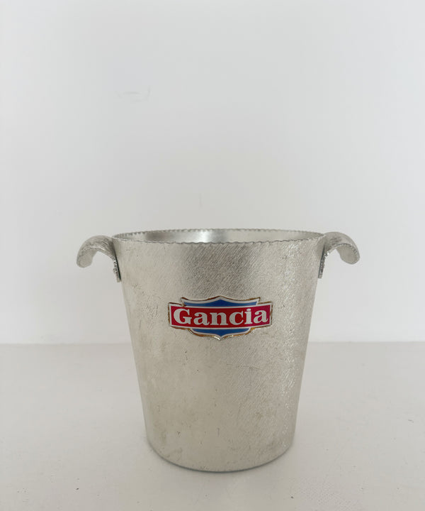 Gancia ice holder