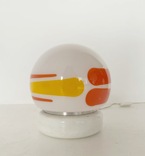 Sphere table lamp