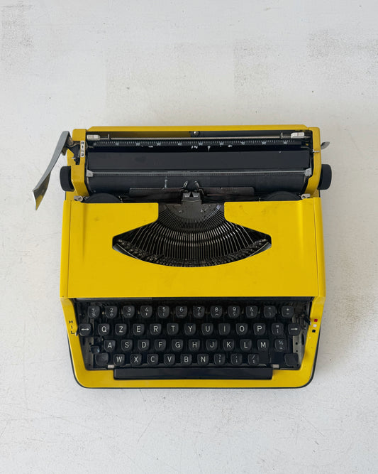 Brother Deluxe 800 Typewriter