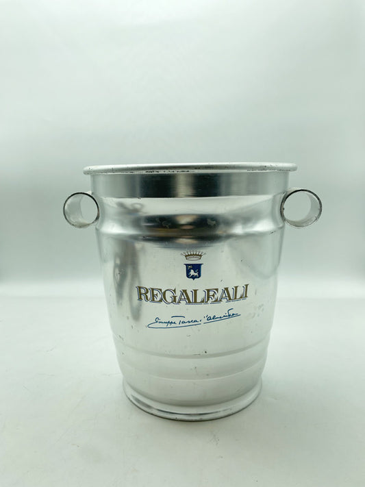 Regaleali ice holder