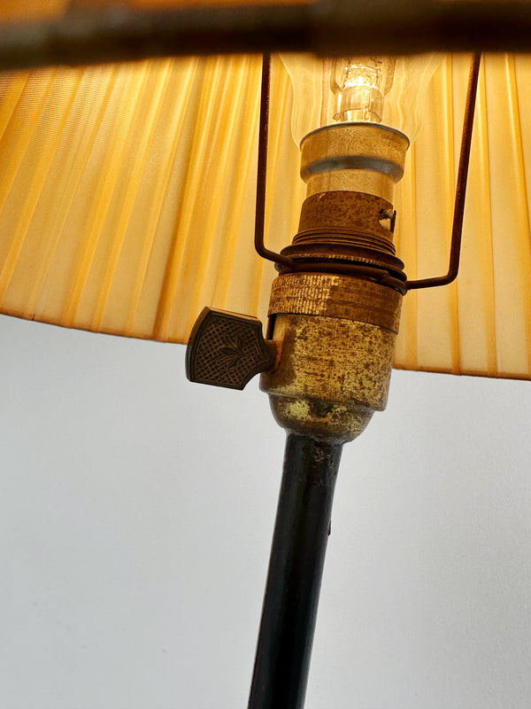 Floor lamp with three lights