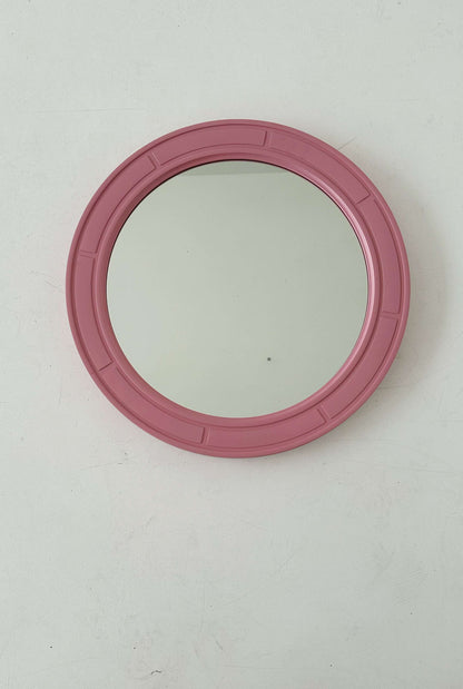 Round mirror